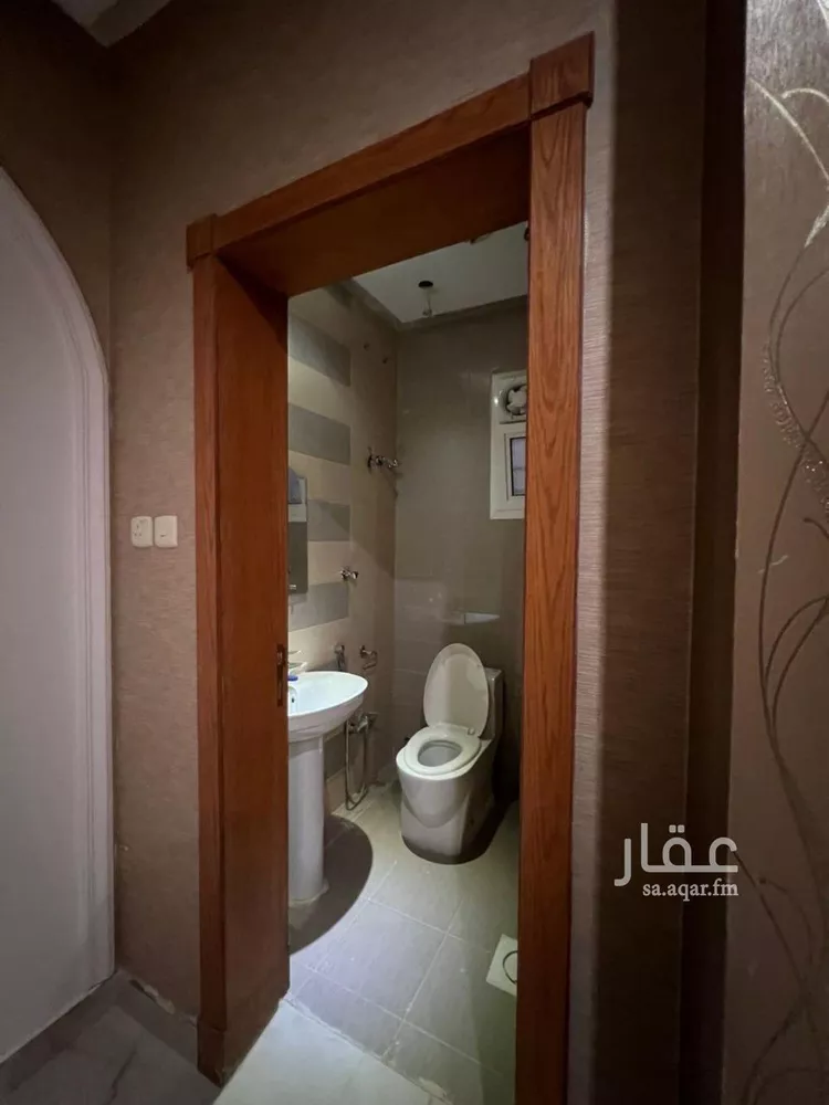 فيلا للإيجار في شارع عمرو بن كلثوم, حي عرقة, مدينة الرياض, منطقة الرياض 14