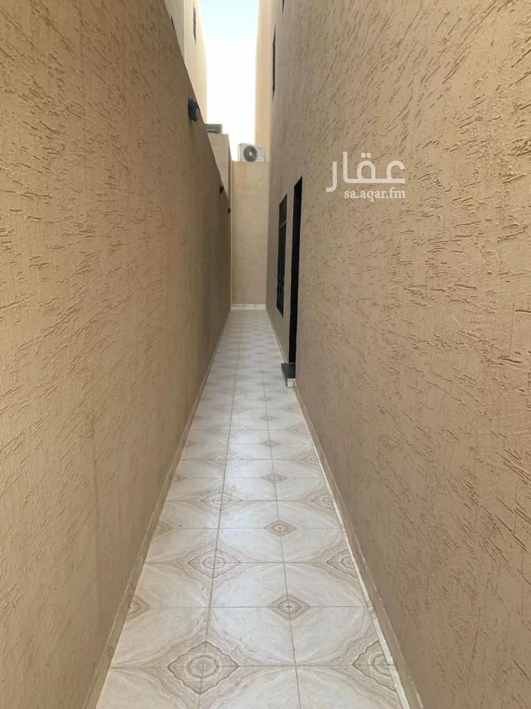 فيلا للبيع في شارع جبل المشايخ, حي القادسية, مدينة الرياض, منطقة الرياض صورة 4