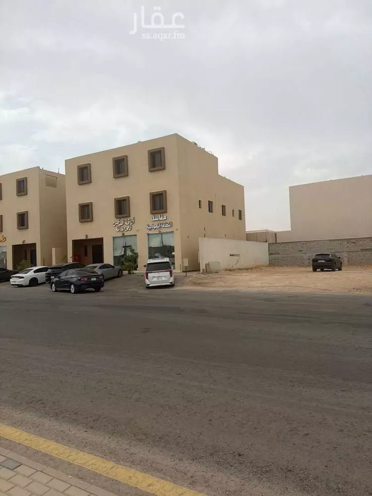 Land for Sale in Riyadh Al Mahdiyah صورة 3