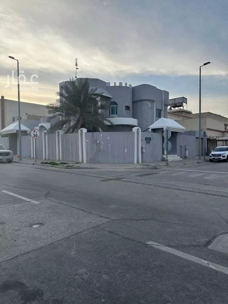 فيلا للبيع في شارع بن النفيس, حي الدوحة الشمالية, مدينة الظهران, المنطقة الشرقية