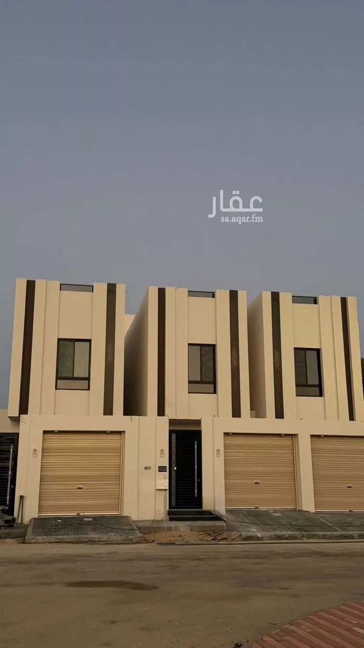 فيلا للبيع في شارع الصخره, حي العقيق, مدينة الخبر, المنطقة الشرقية 1 صورة