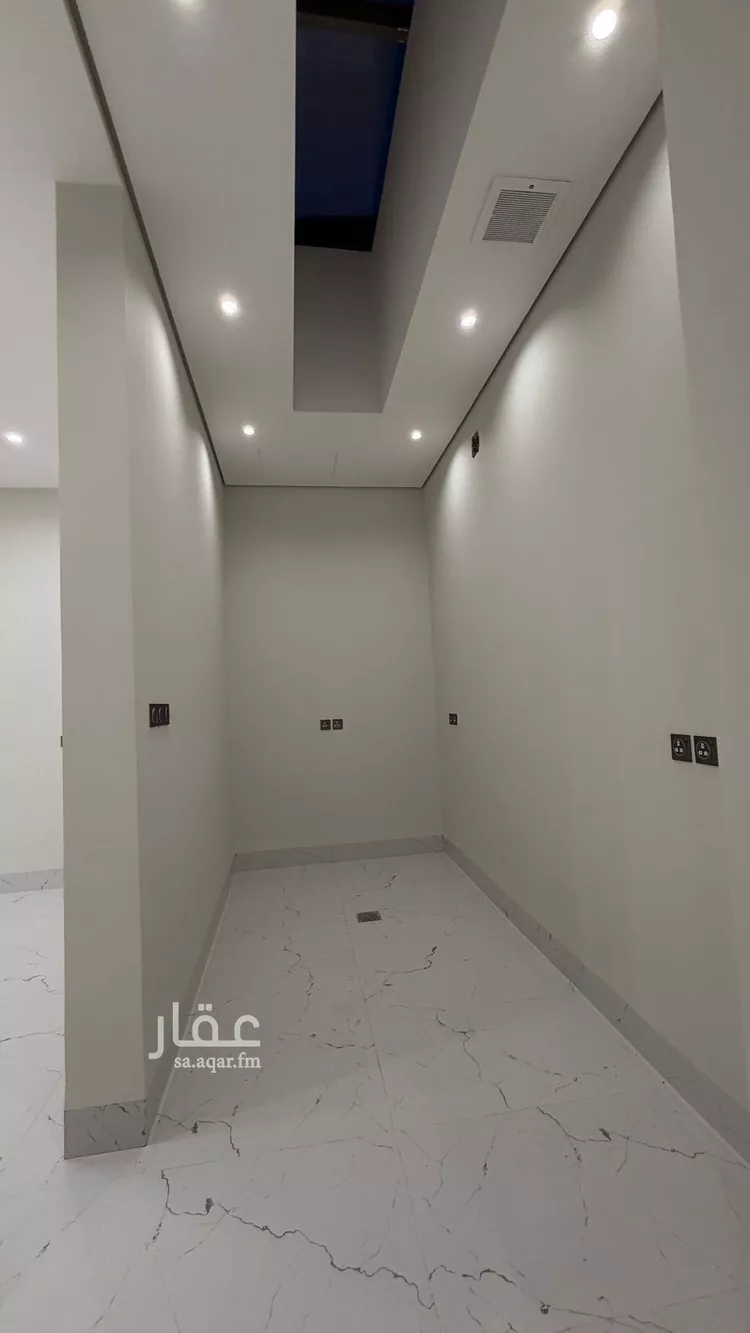 Villa for Sale in Riyadh Al Mahdiyah 14