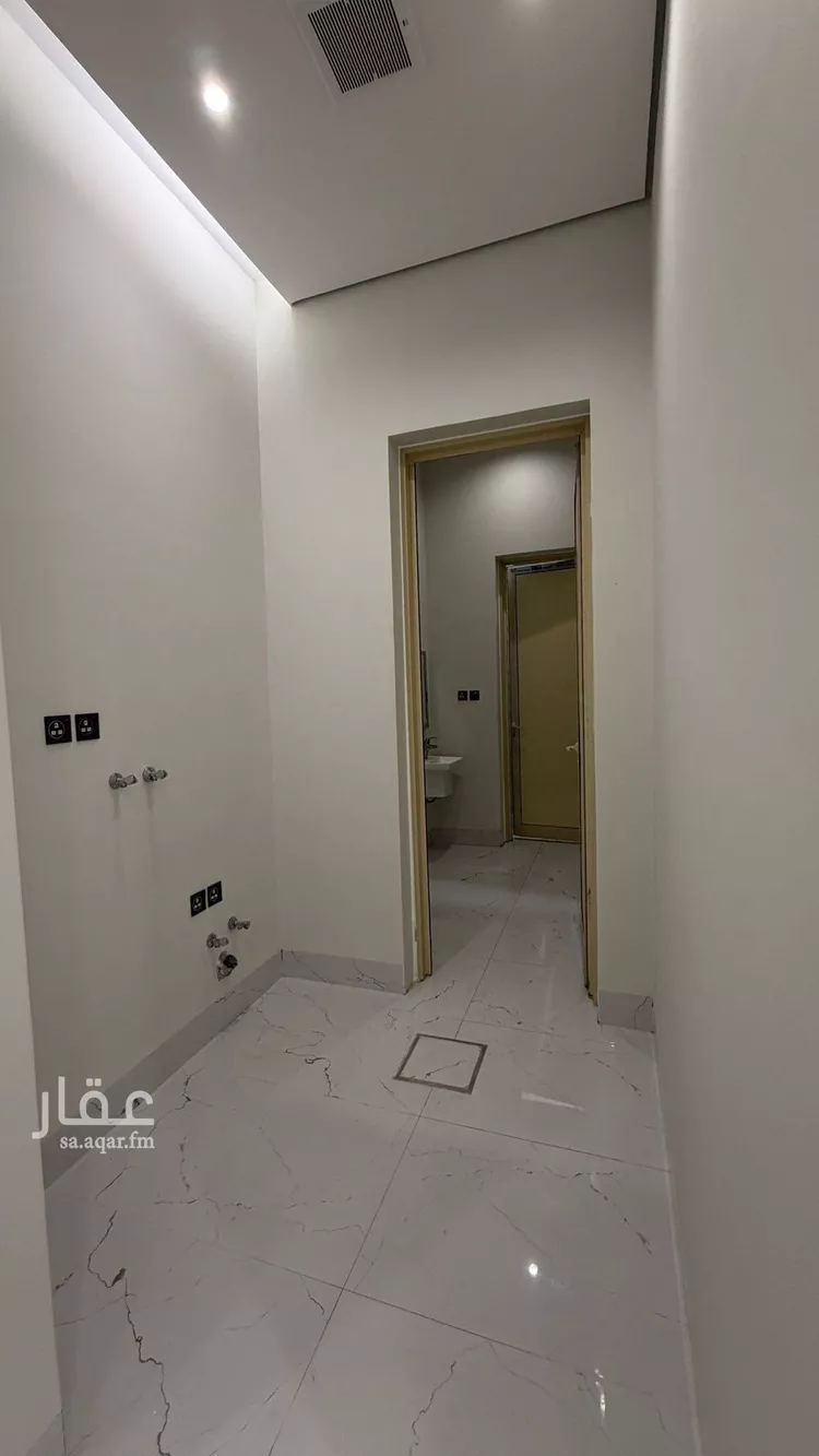 Villa for Sale in Riyadh Al Mahdiyah 10