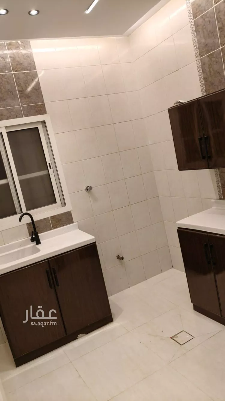 شقة للإيجار في شارع البحر الميت, حي إشبيلية, مدينة الرياض, منطقة الرياض 8