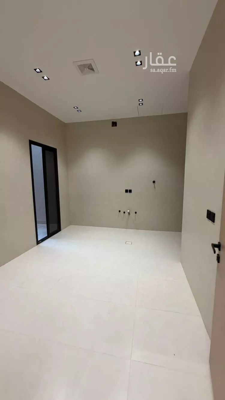 Floor for Sale in Riyadh Al Janadriyah صورة 3