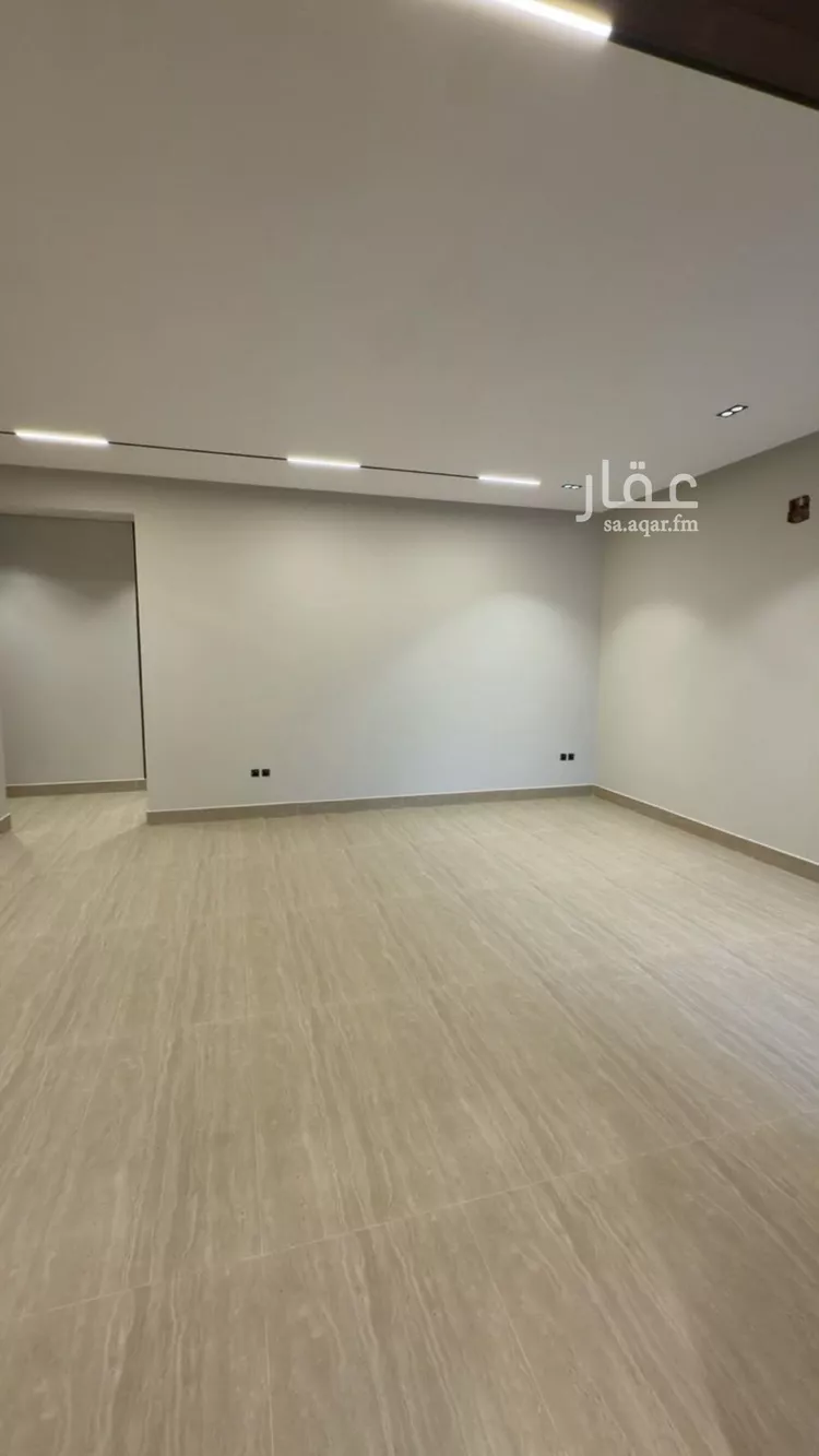دور للبيع في شارع احمد زكي يماني, حي الرمال, مدينة الرياض, منطقة الرياض صورة 3