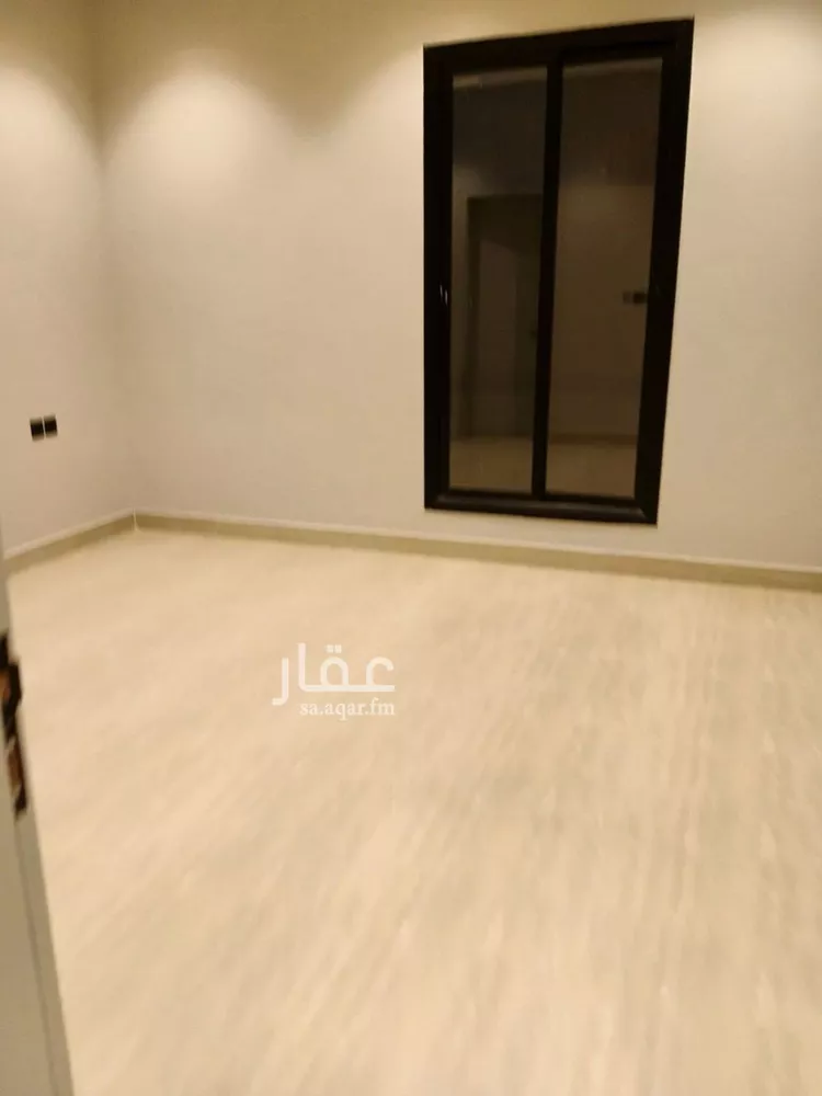 Floor for Sale in Riyadh King Faisal 7