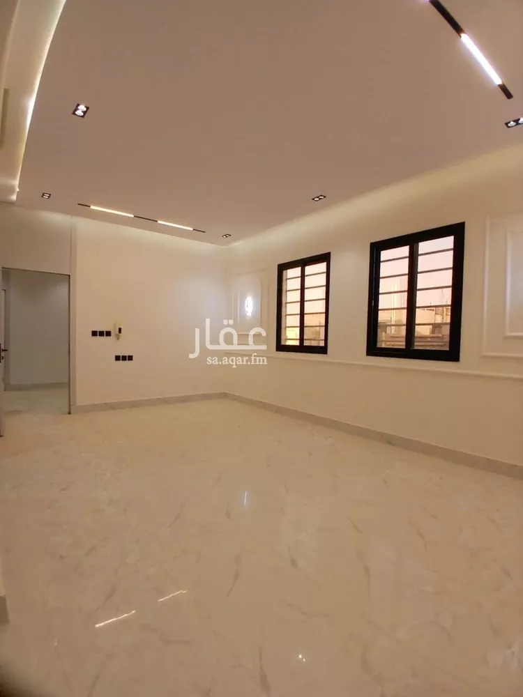 فيلا للبيع في شارع عيسى بن أبان, حي طيبة, مدينة الرياض, منطقة الرياض صورة 3