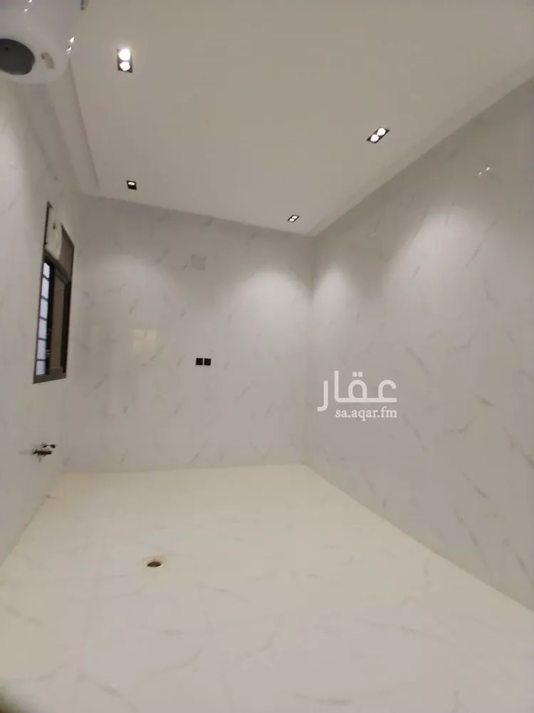 فيلا للبيع في شارع عيسى بن أبان, حي طيبة, مدينة الرياض, منطقة الرياض 15