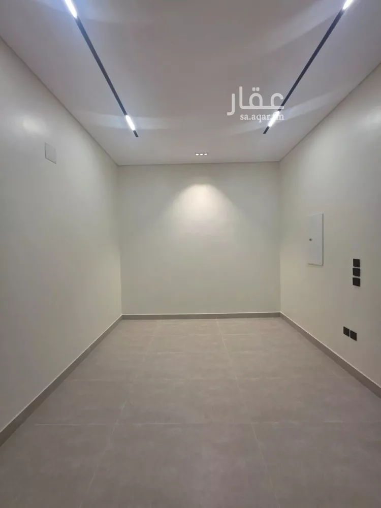 دور للبيع في شارع العزيزية الفرعي, حي الدار البيضاء, مدينة الرياض, منطقة الرياض 22