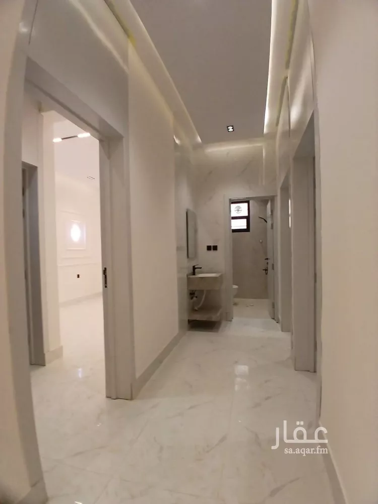 دور للبيع في شارع النسور, حي طيبة, مدينة الرياض, منطقة الرياض 11