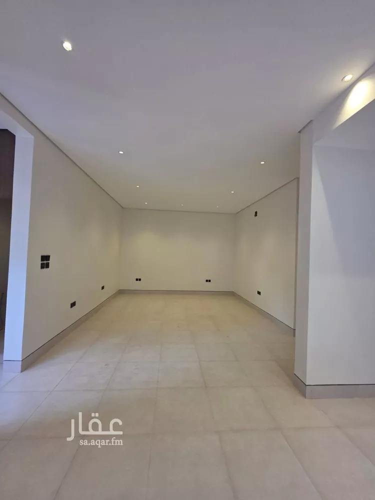شقة للبيع في شارع عبدالملك بن هشام, حي السويدي, مدينة الرياض, منطقة الرياض 18