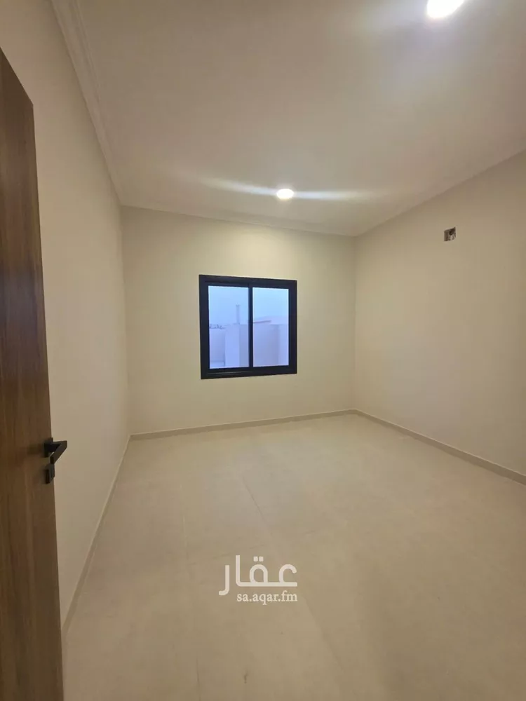 دور للبيع في شارع سعد بن هديب, حي عكاظ, مدينة الرياض, منطقة الرياض 11