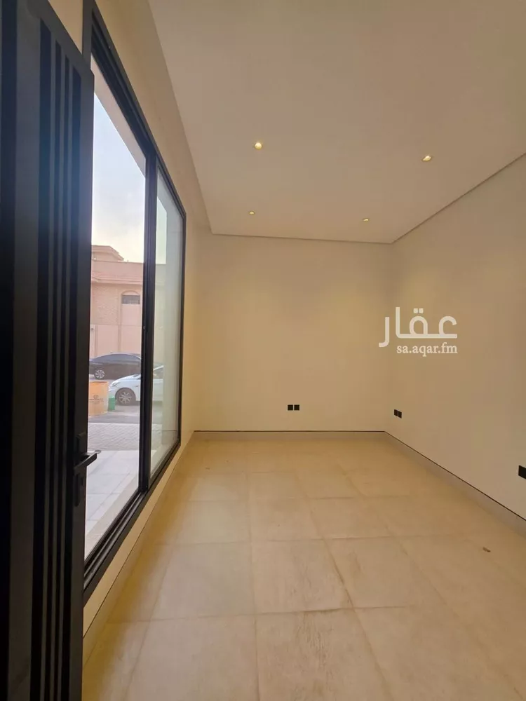 شقة للبيع في شارع عبدالملك بن هشام, حي السويدي, مدينة الرياض, منطقة الرياض 14