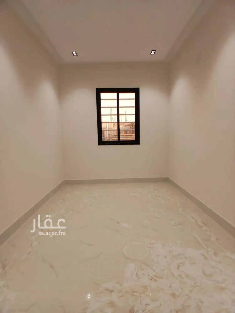 دور للبيع في شارع النسور, حي طيبة, مدينة الرياض, منطقة الرياض 8