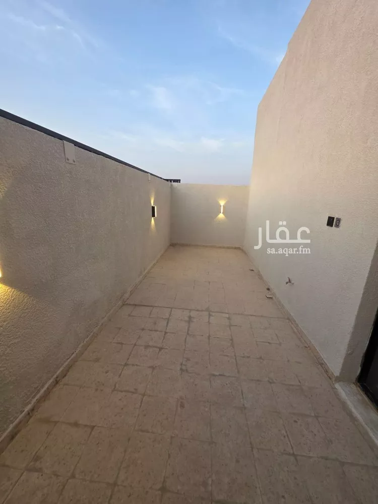 Floor for Sale in Riyadh Sultanah 16