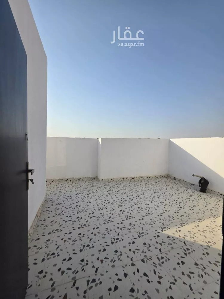 دور للبيع في شارع النسور, حي طيبة, مدينة الرياض, منطقة الرياض 17