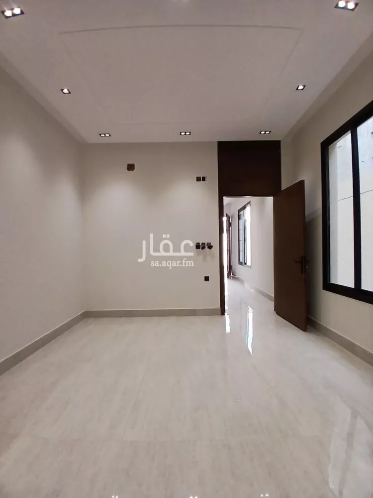 Floor for Sale in Riyadh Tuwaiq 18