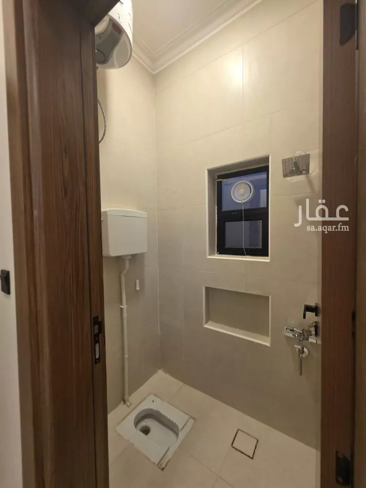 دور للبيع في شارع سعد بن هديب, حي عكاظ, مدينة الرياض, منطقة الرياض 12