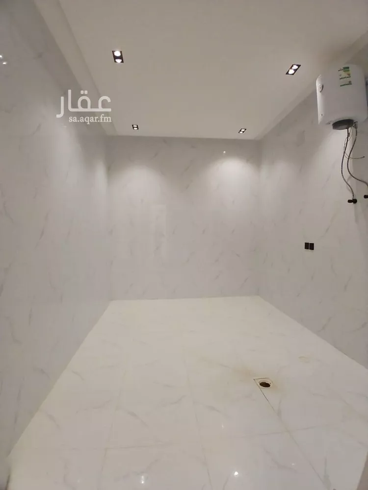 فيلا للبيع في شارع عيسى بن أبان, حي طيبة, مدينة الرياض, منطقة الرياض صورة 5