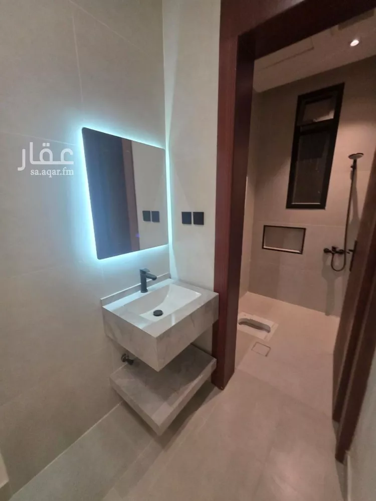 دور للبيع في شارع العزيزية الفرعي, حي الدار البيضاء, مدينة الرياض, منطقة الرياض 21
