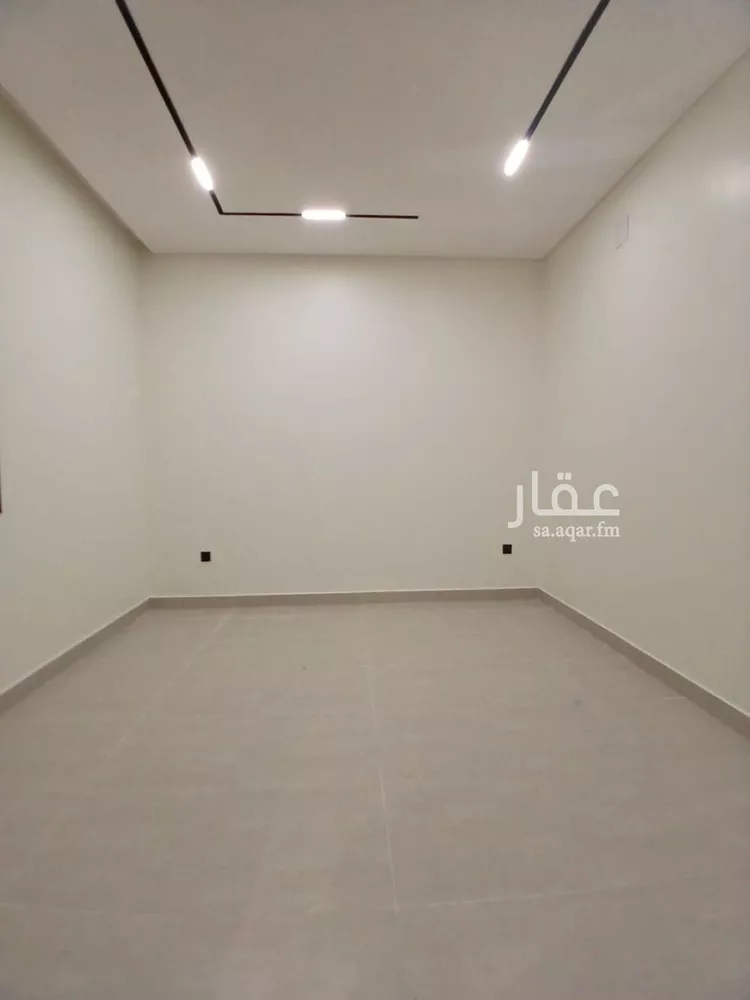 دور للبيع في شارع العزيزية الفرعي, حي الدار البيضاء, مدينة الرياض, منطقة الرياض 13