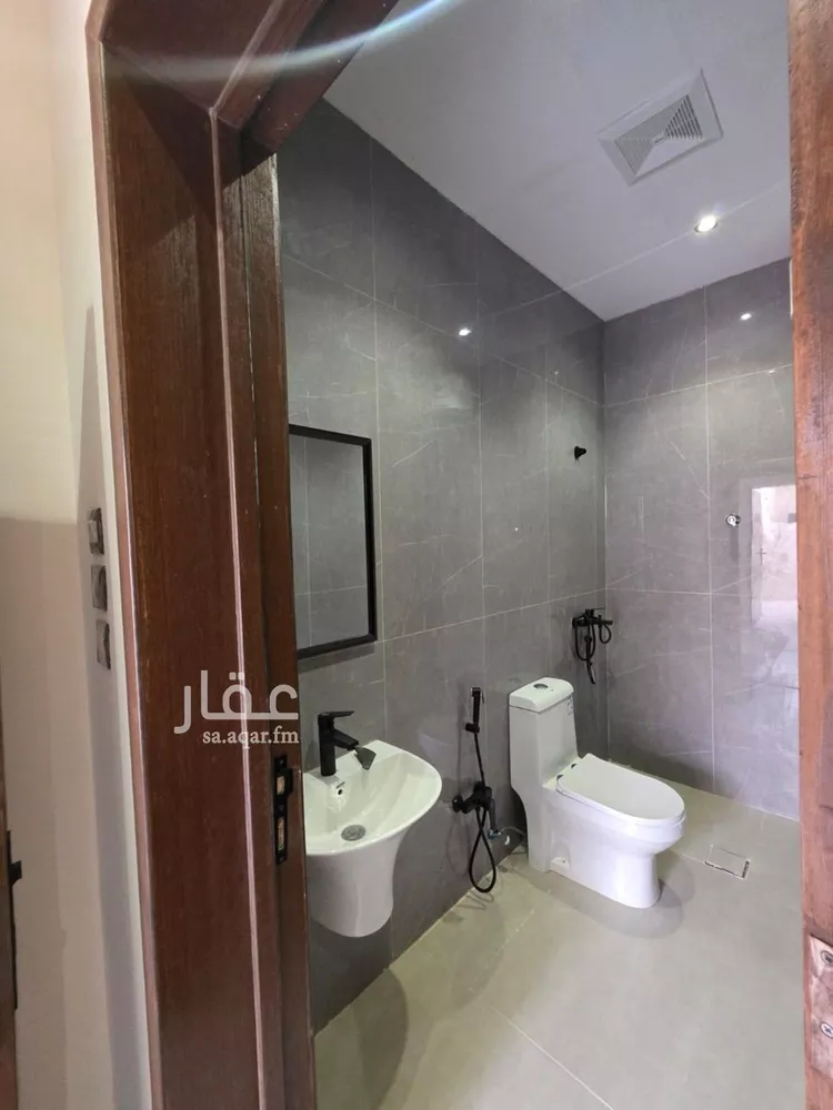 فيلا للبيع في شارع الأمير عبدالرحمن بن سعود بن عبدالعزيز, حي طويق, مدينة الرياض, منطقة الرياض 21