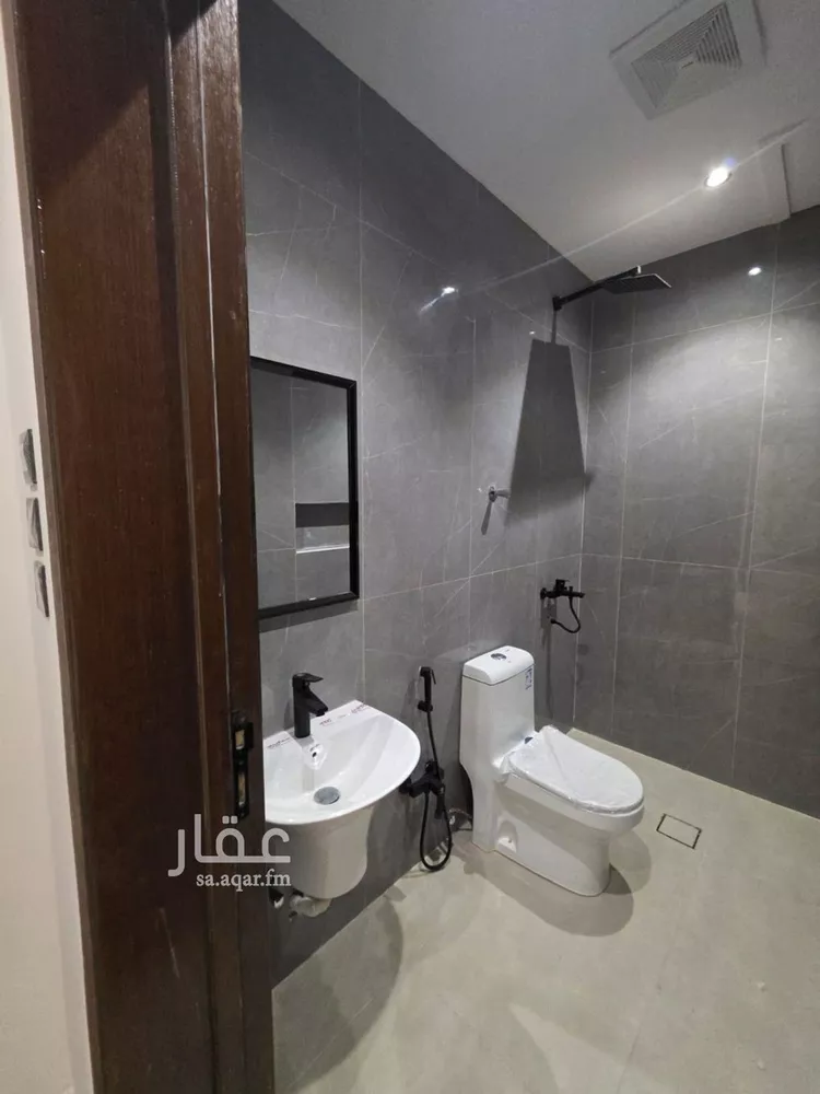 فيلا للبيع في شارع الأمير عبدالرحمن بن سعود بن عبدالعزيز, حي طويق, مدينة الرياض, منطقة الرياض 17