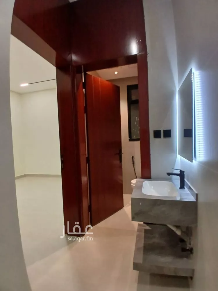 Floor for Sale in Riyadh Ad Dar Al Baida صورة 3