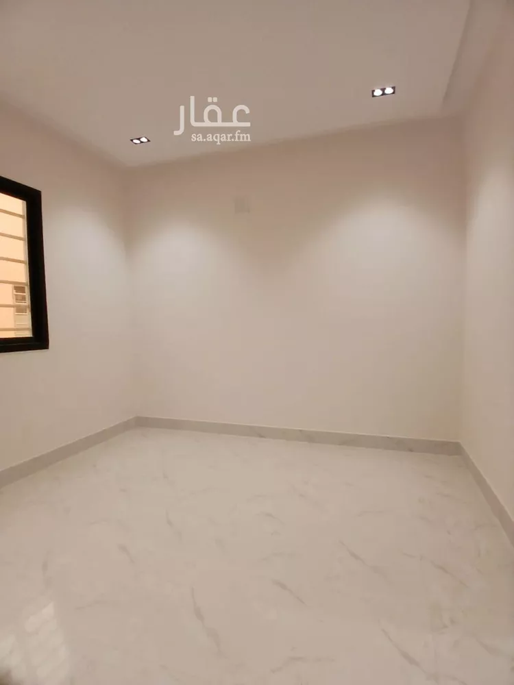دور للبيع في شارع النسور, حي طيبة, مدينة الرياض, منطقة الرياض 14