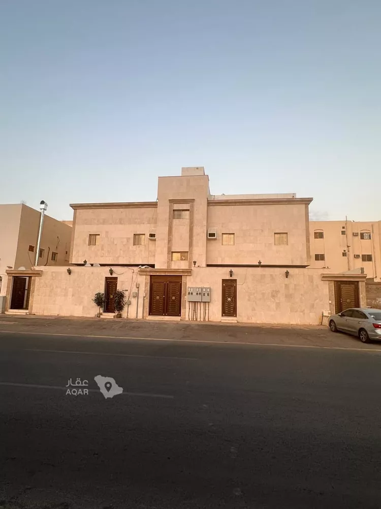 Building for Sale in Medina Al Qaswa