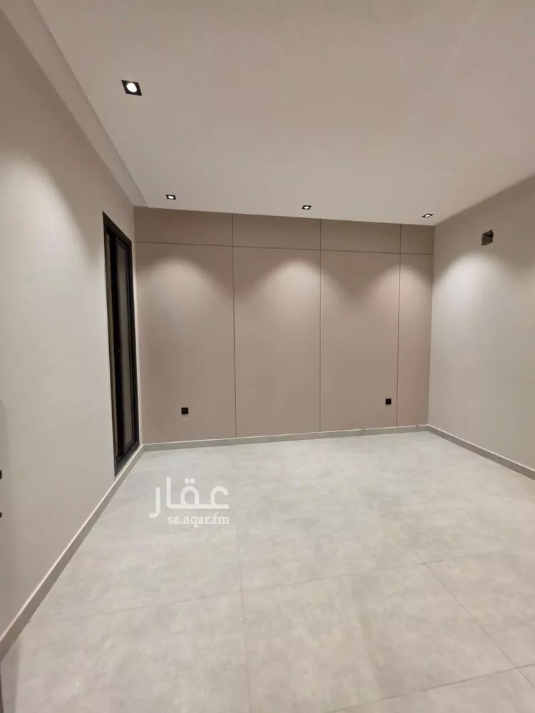 دور للبيع في شارع الفرسان, حي عكاظ, مدينة الرياض, منطقة الرياض صورة 3
