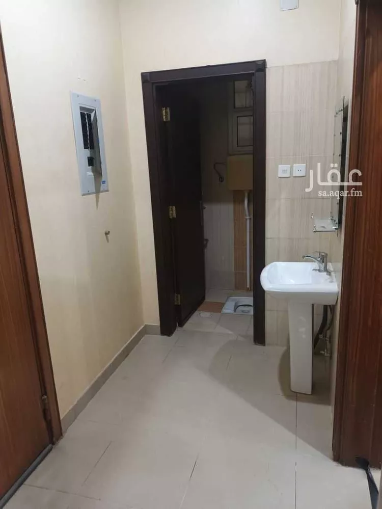 شقة للإيجار في شارع رقم 63 ، حي العزيزية ، الرياض ، منطقة الرياض صورة 2
