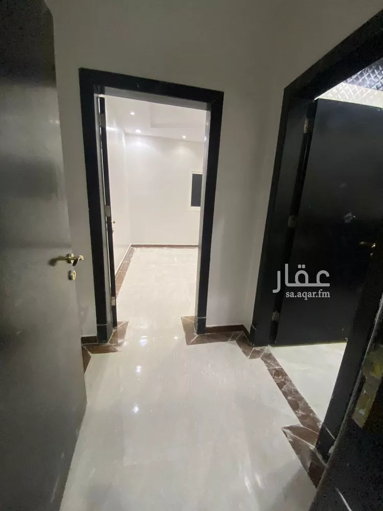 فيلا للإيجار في شارع حسن حسني عبدالوهاب, حي الرمال, مدينة الرياض, منطقة الرياض صورة 2
