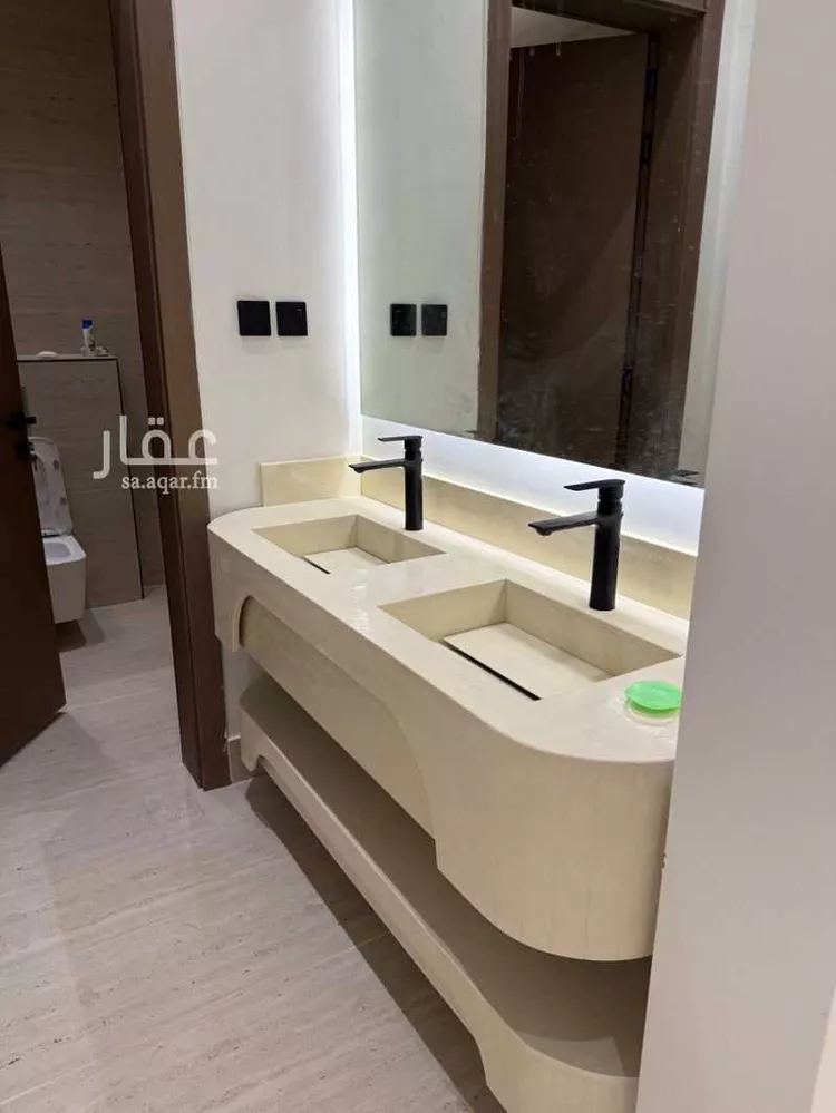 فيلا للبيع في شارع القاضي الفراء, حي البيان, مدينة الرياض, منطقة الرياض 14