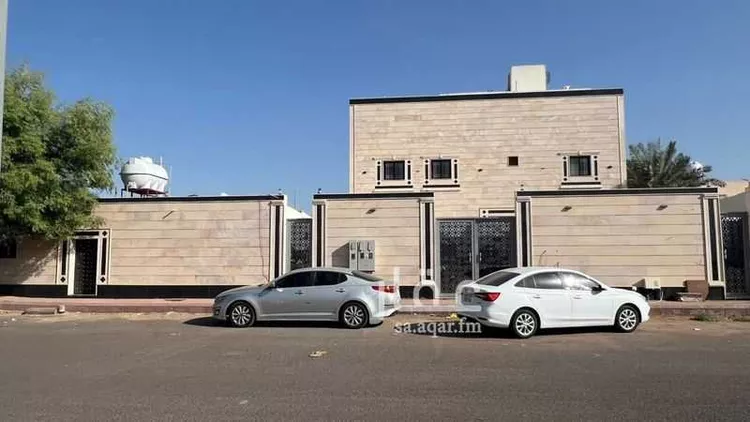 فيلا للبيع في شارع ابو حفص النيسابوري ، حي العزيزية ، المدينة المنورة ، منطقة المدينة المنورة