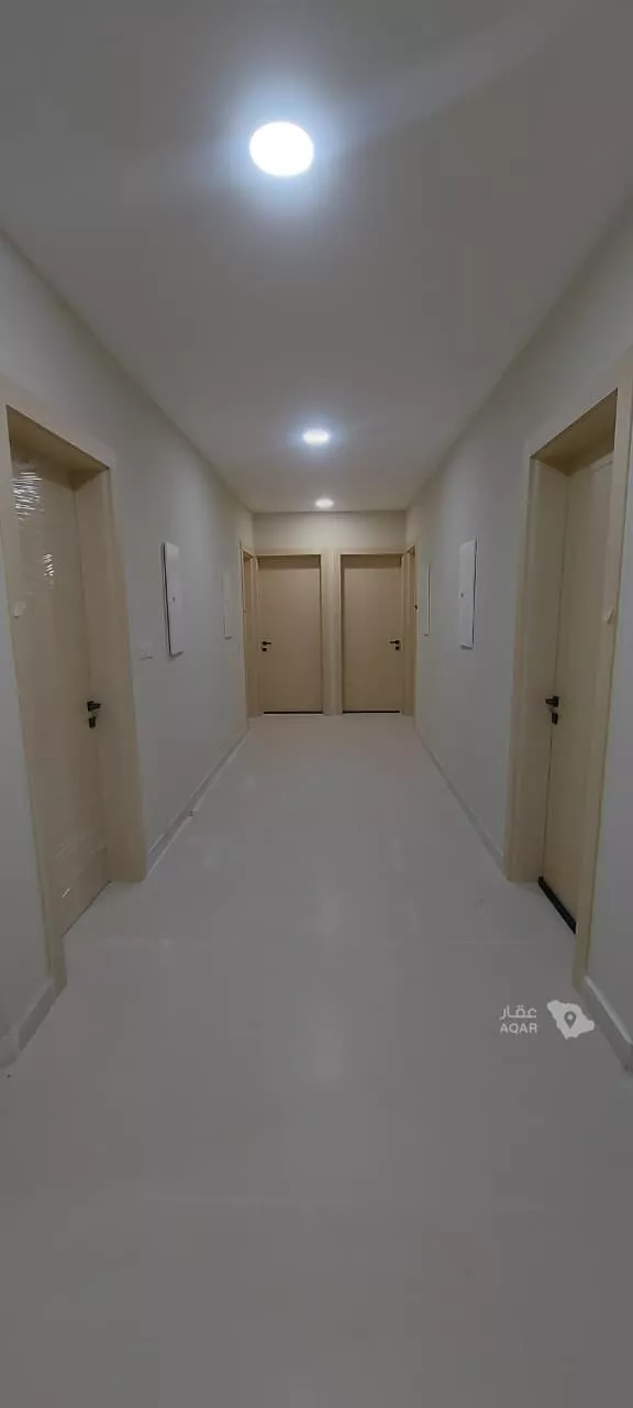 عمارة للإيجار في شارع بدر, حي الثقبة, مدينة الخبر, المنطقة الشرقية 2