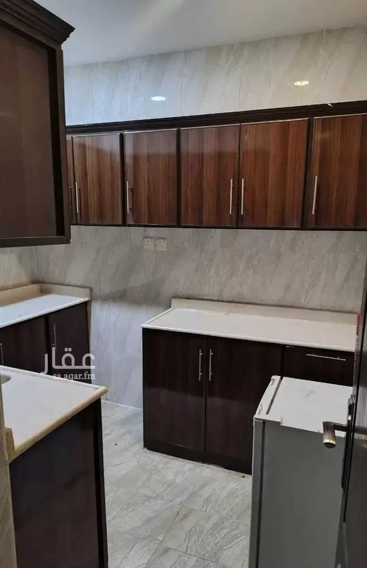 عمارة للإيجار في شارع خالد بن سعيد بن العاص, حي القادسية, مدينة الدمام, المنطقة الشرقية