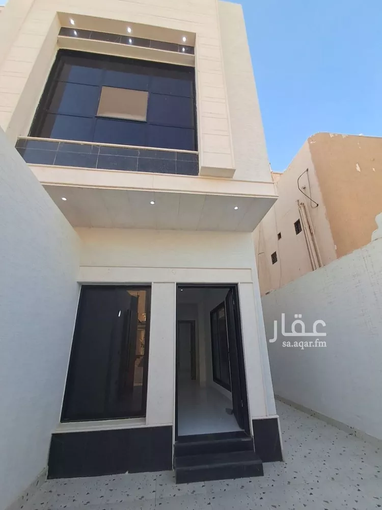 Floor for Sale in Riyadh Al Uraija Al Gharbiyah صورة 2