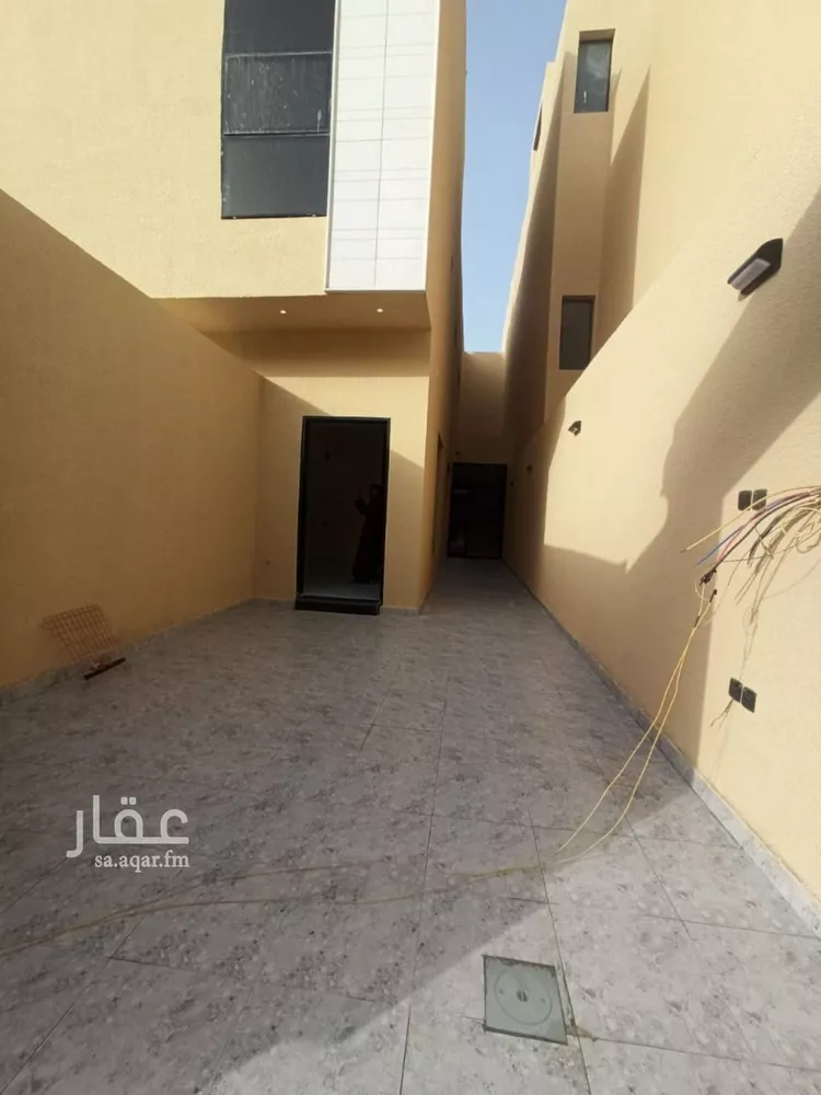 Floor for Sale in Riyadh Tuwaiq صورة 3