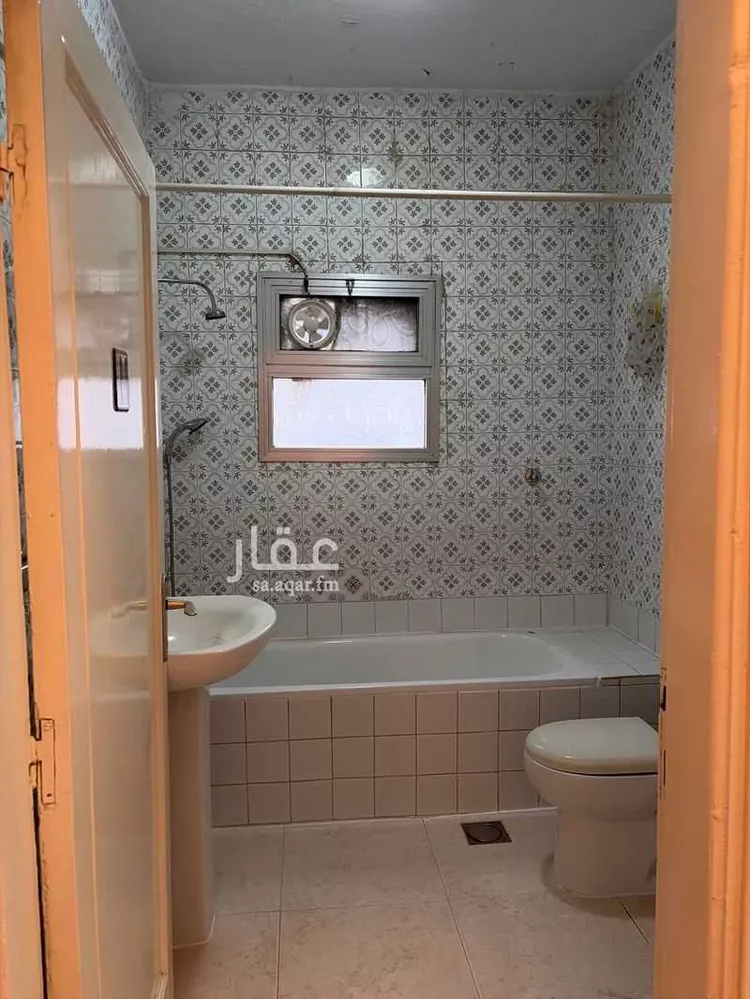 فيلا للبيع في شارع القزويني, حي العليا, مدينة الرياض, منطقة الرياض 15