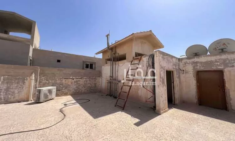 فيلا للبيع في شارع ابن عباد ، حي ظهرة البديعة ، الرياض ، منطقة الرياض صورة 2
