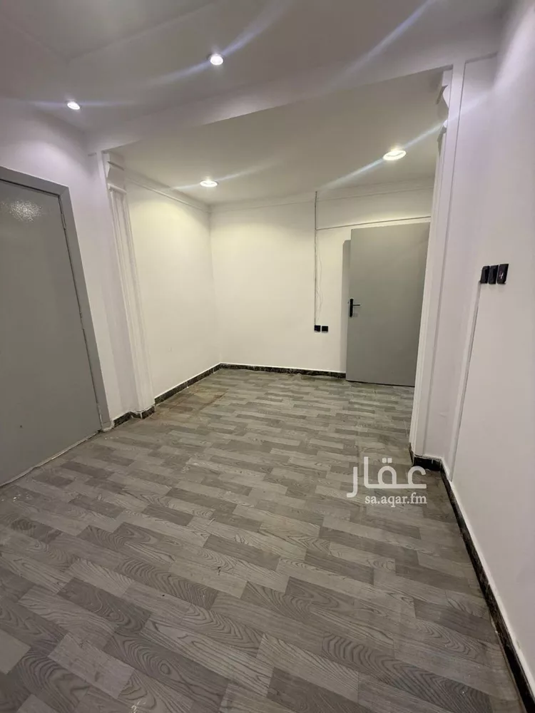 شقة للإيجار في شارع المقاماتي, حي الحمراء, مدينة الرياض, منطقة الرياض