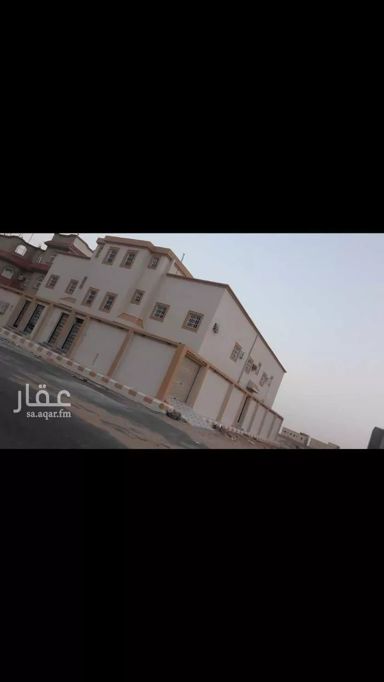عمارة للبيع في شارع شارع الرياض, حي النزهة, مدينة شرورة, منطقة نجران صورة 2
