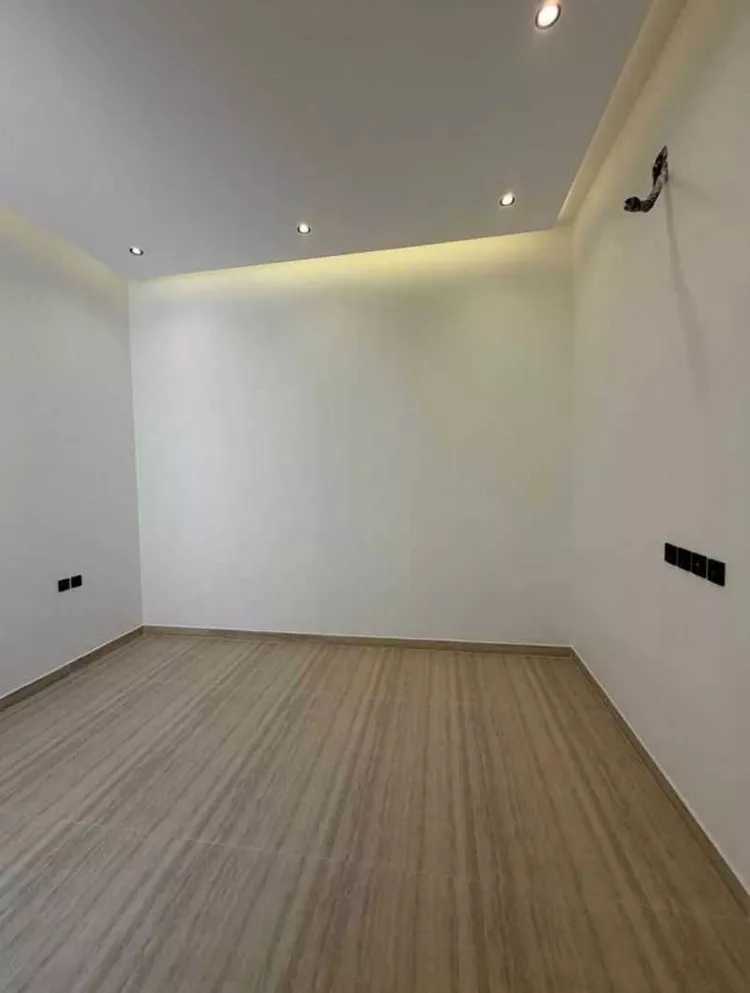 Floor for Sale in Riyadh Ar Rayan 6
