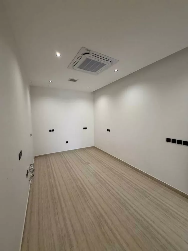 دور للبيع في شارع علي بن سعادة ، حي الريان ، الرياض ، منطقة الرياض صورة 3