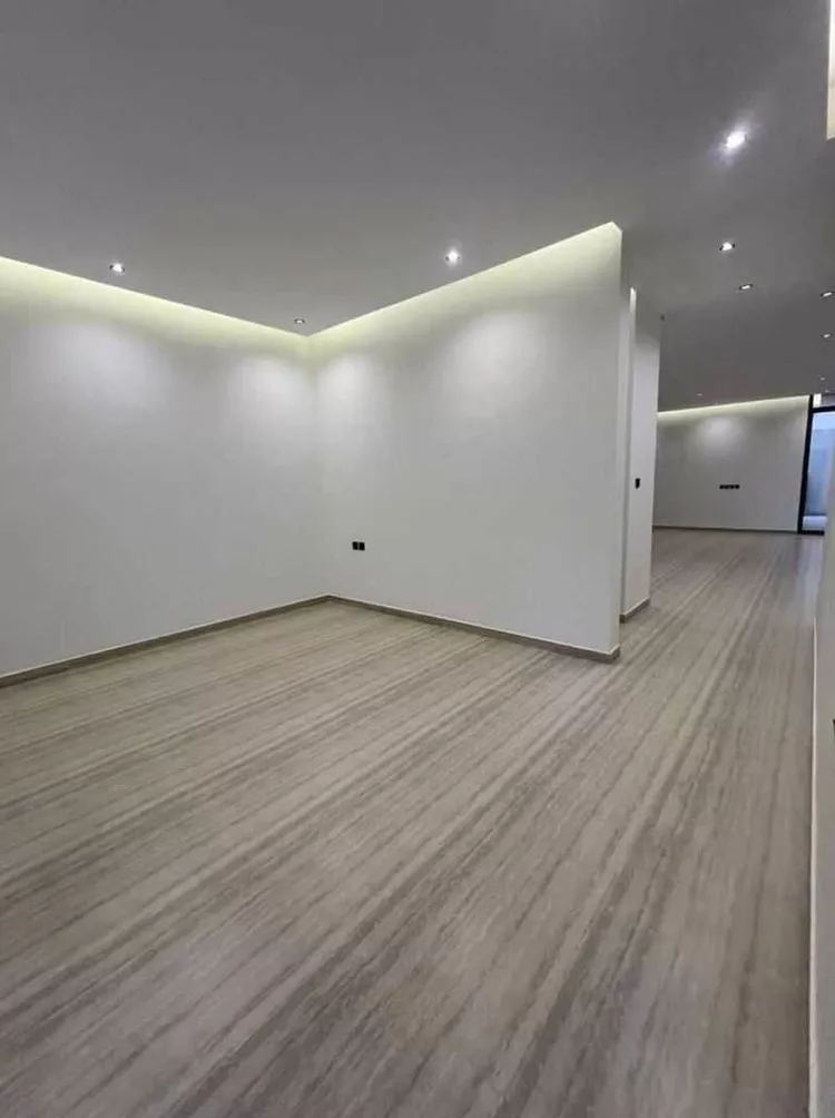 Floor for Sale in Riyadh Ar Rayan 6