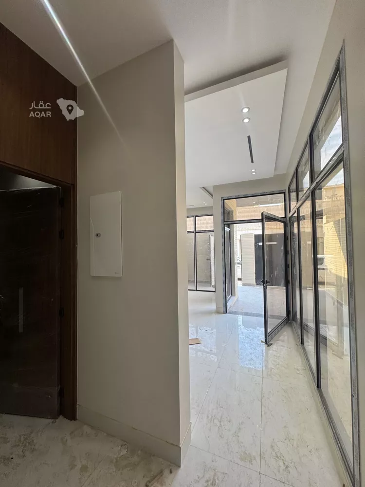 فيلا للبيع في شارع عبدالعزيز البواردي, حي الخليج, مدينة الرياض, منطقة الرياض صورة 2