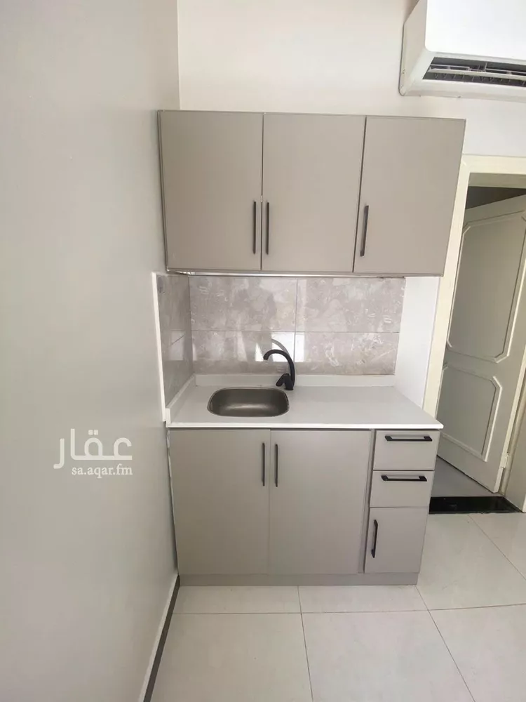 شقة للإيجار في شارع الامير عبدالله بن سعود بن عبدالله صنيتان ال سعود, حي الياسمين, مدينة الرياض, منطقة الرياض صورة 2