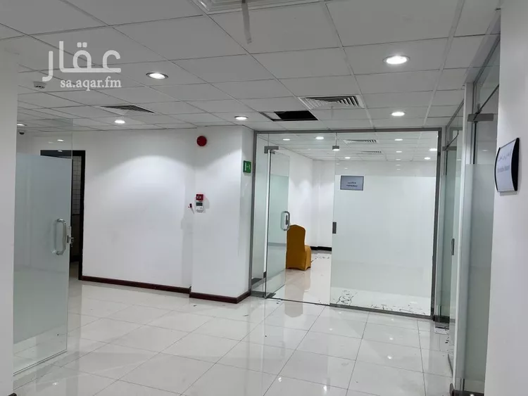 مكتب تجاري للإيجار في شارع انس بن مالك, حي الملقا, مدينة الرياض, منطقة الرياض صورة 4